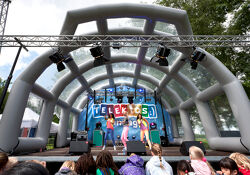 Podiumwagen op maat Telekids